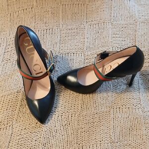 Gucci Black Heels with Green and Red Accent